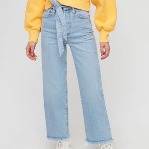 NWT Levis Ribcage Ankle Straight